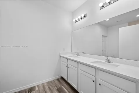 2518 NW 10th Terrace Cape Coral FL 33993