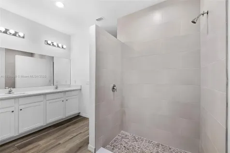 2518 NW 10th Terrace Cape Coral FL 33993