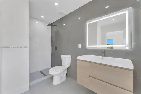 7690 NW 17th Place Miami FL 33147