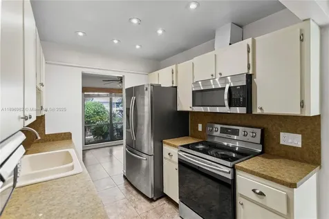 10410 SW 50th Place Cooper City FL 33328