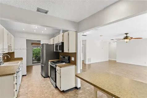 10410 SW 50th Place Cooper City FL 33328