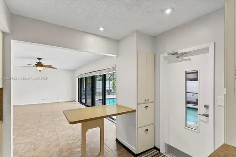 10410 SW 50th Place Cooper City FL 33328