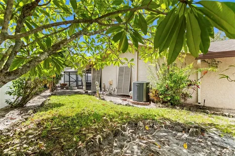 10410 SW 50th Place Cooper City FL 33328