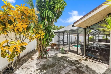 10410 SW 50th Place Cooper City FL 33328