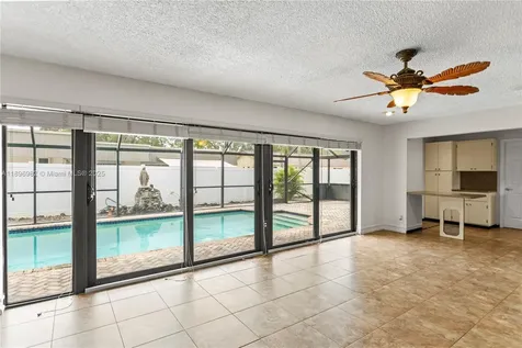 10410 SW 50th Place Cooper City FL 33328