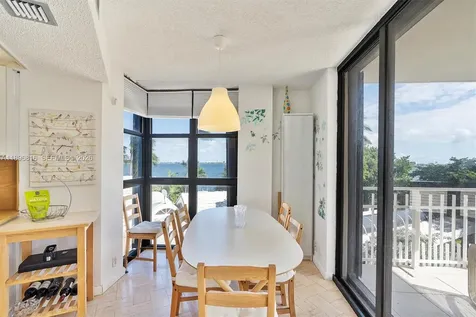 4000 Towerside Terrace Miami FL 33138