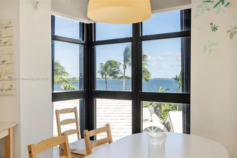 4000 Towerside Terrace Miami FL 33138