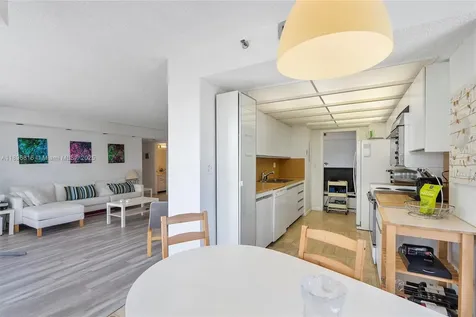 4000 Towerside Terrace Miami FL 33138