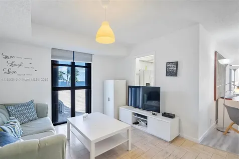 4000 Towerside Terrace Miami FL 33138