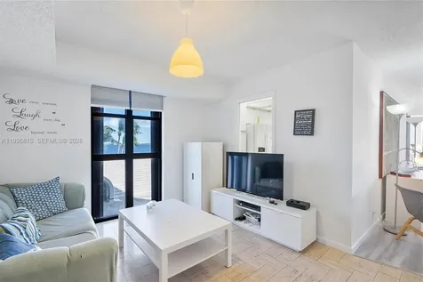 4000 Towerside Terrace Miami FL 33138