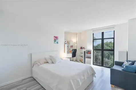 4000 Towerside Terrace Miami FL 33138
