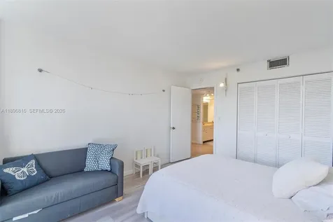 4000 Towerside Terrace Miami FL 33138