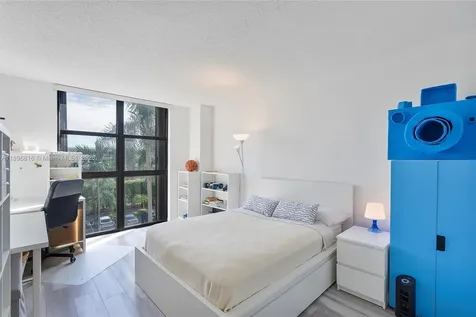 4000 Towerside Terrace Miami FL 33138