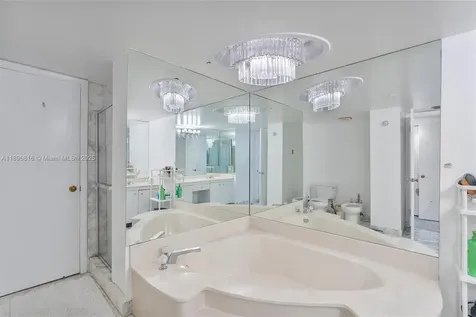 4000 Towerside Terrace Miami FL 33138