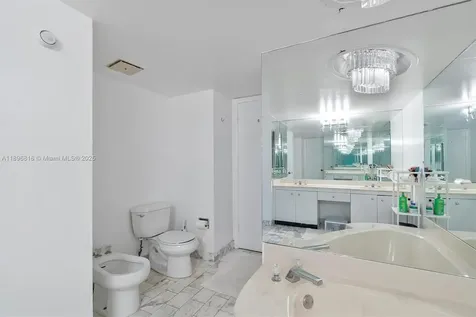 4000 Towerside Terrace Miami FL 33138