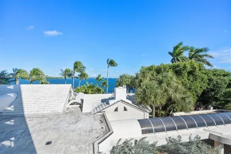 4000 Towerside Terrace Miami FL 33138
