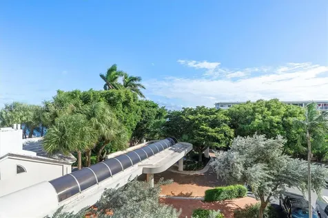 4000 Towerside Terrace Miami FL 33138