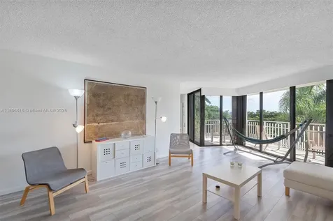 4000 Towerside Terrace Miami FL 33138