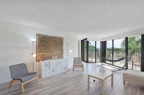 4000 Towerside Terrace Miami FL 33138
