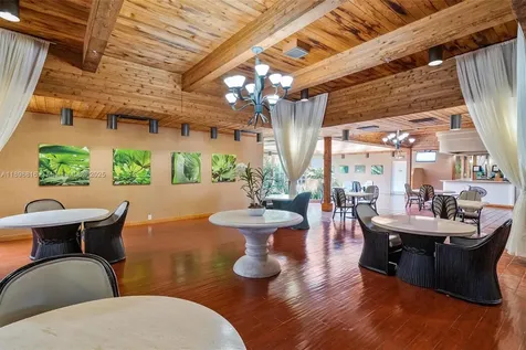 4000 Towerside Terrace Miami FL 33138