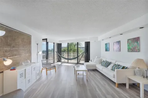 4000 Towerside Terrace Miami FL 33138