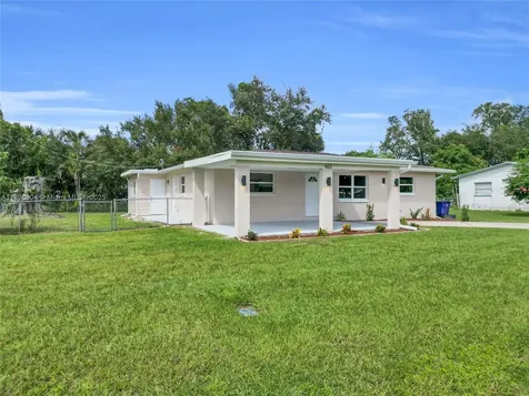 462 Muskegon Avenue N Fort Myers FL 33905