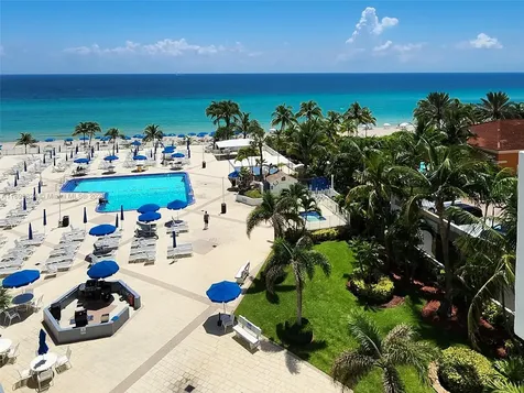 Hallandale Beach FL 33009