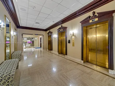 Hallandale Beach FL 33009