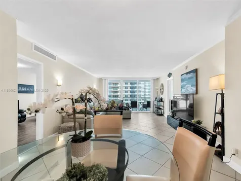 Hallandale Beach FL 33009