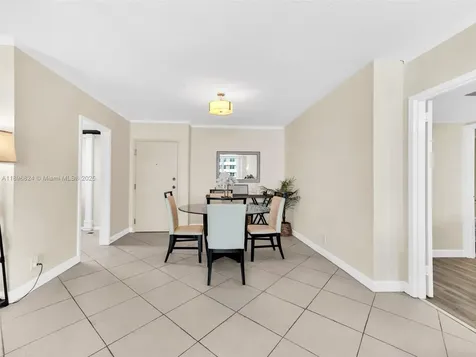 Hallandale Beach FL 33009