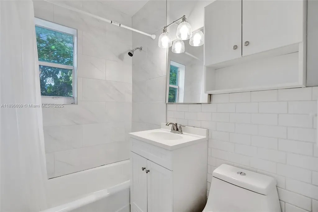 119 SW 22nd Avenue Fort Lauderdale FL 33312