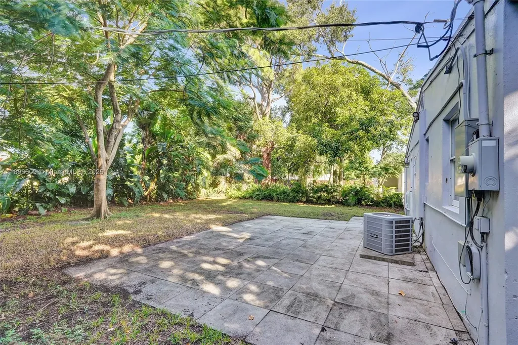 119 SW 22nd Avenue Fort Lauderdale FL 33312