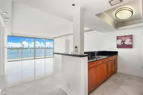 7601 E Treasure Drive North Bay Village FL 33141