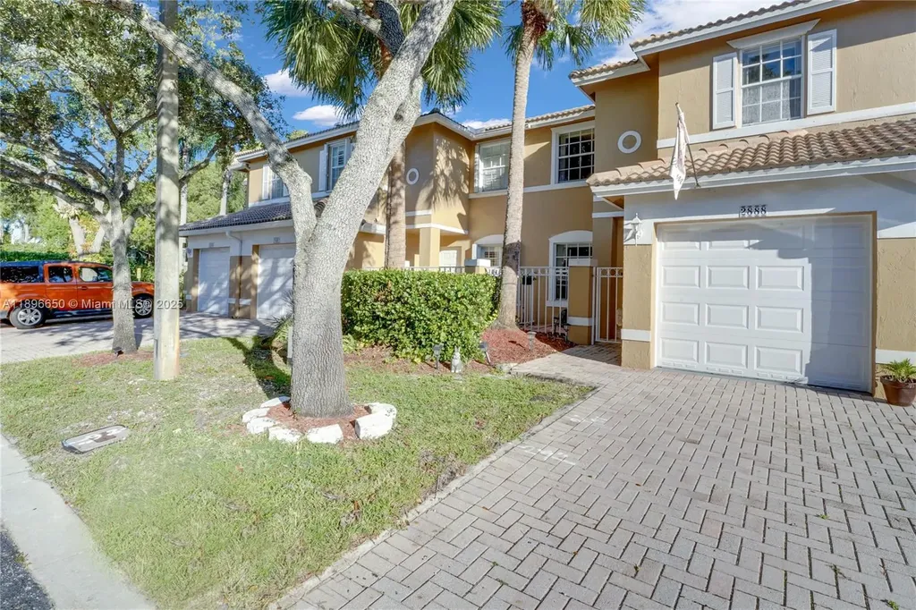 2888 NW 99th Terrace Sunrise FL 33322