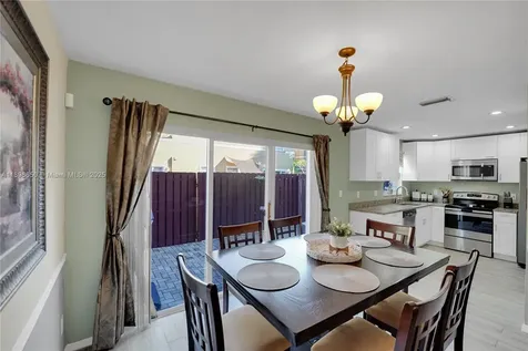 2888 NW 99th Terrace Sunrise FL 33322
