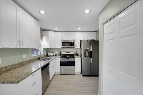 2888 NW 99th Terrace Sunrise FL 33322