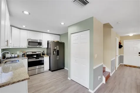 2888 NW 99th Terrace Sunrise FL 33322