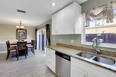 2888 NW 99th Terrace Sunrise FL 33322