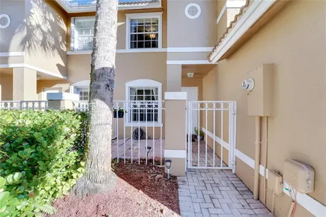 2888 NW 99th Terrace Sunrise FL 33322
