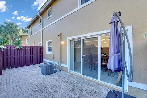 2888 NW 99th Terrace Sunrise FL 33322