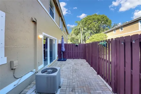 2888 NW 99th Terrace Sunrise FL 33322