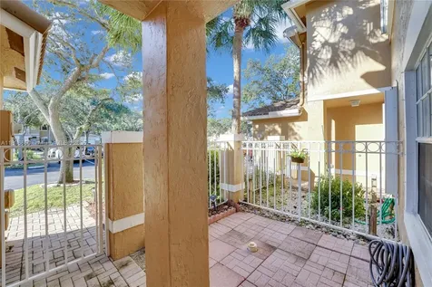 2888 NW 99th Terrace Sunrise FL 33322
