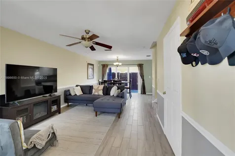 2888 NW 99th Terrace Sunrise FL 33322