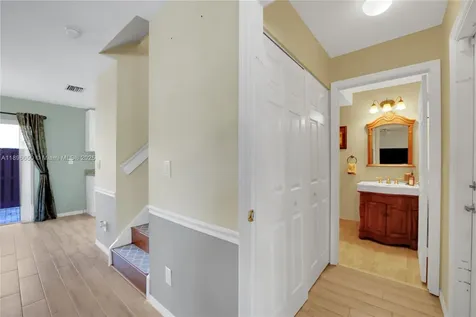 2888 NW 99th Terrace Sunrise FL 33322