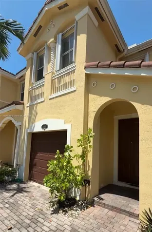 14905 SW 8th Terrace Miami FL 33194