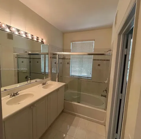 14905 SW 8th Terrace Miami FL 33194