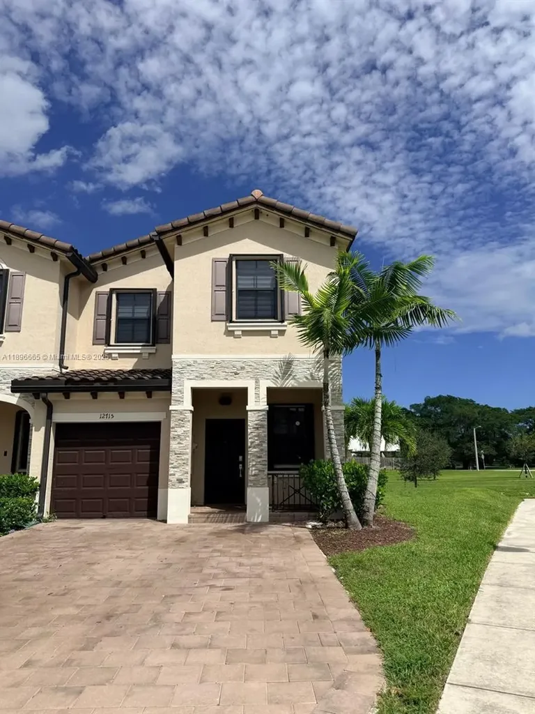 12715 SW 230th Terrace Miami FL 33170