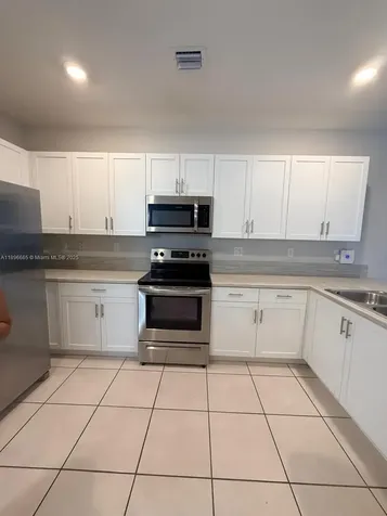 12715 SW 230th Terrace Miami FL 33170