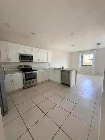 12715 SW 230th Terrace Miami FL 33170