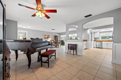 4910 Sorrento Court Cape Coral FL 33904